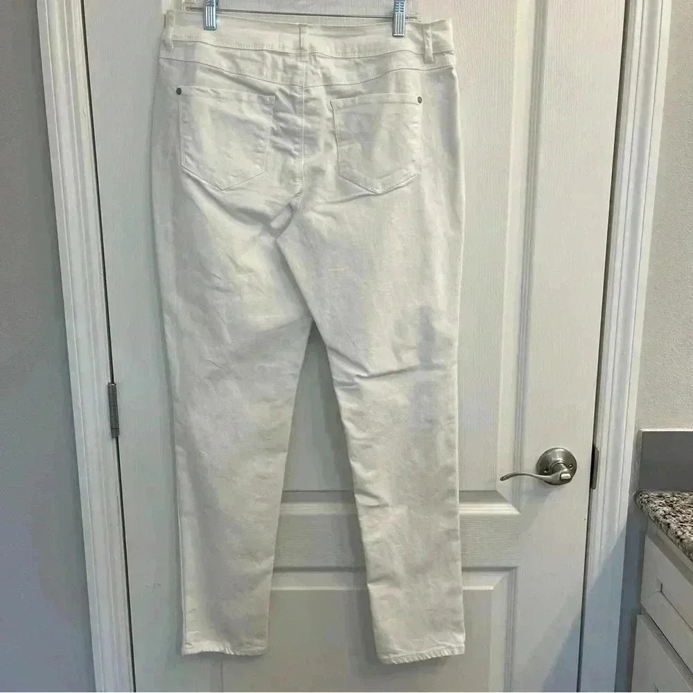 White Straight Leg Denim Jeans - Picture 5 of 12